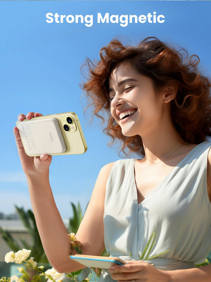 UGREEN PB560 Batteria esterna senza fili, 5000mAh, 15W, PD + QI, 1 x QI - 1 x USB-C, Beige 